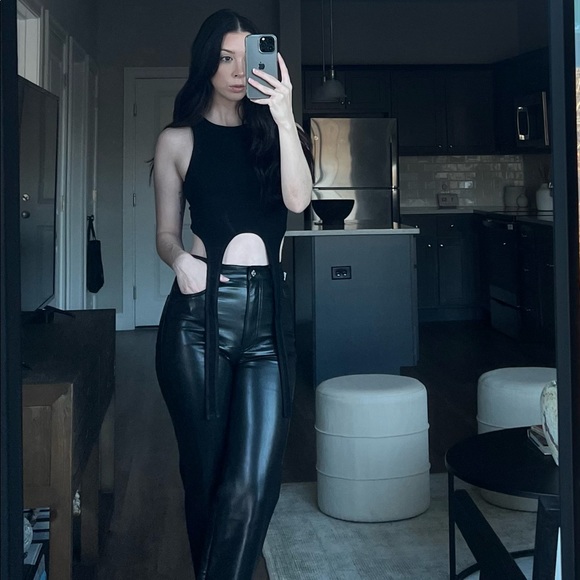 Meet your posher, Erin! - Picture 9 of 9